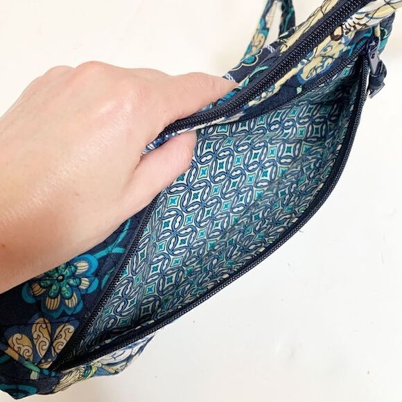 VER BRADLEY Java Blue/Green/Brown/White Spring Flower Crossbody or Shoulder Bag - Picture 5 of 7